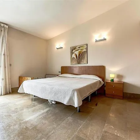 Villa In Amarilla Golf *